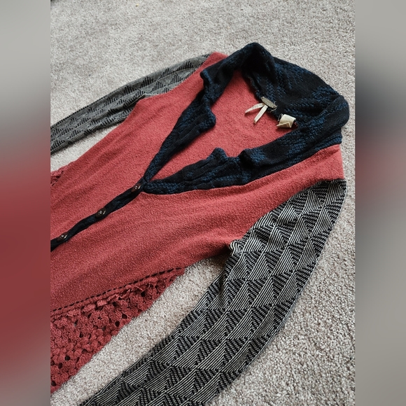 BKE Gimmicks Mixed Pattern Cardigan Collared Knit Button Up - Picture 8 of 9